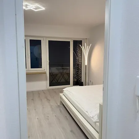 Modernes Nahe Arena & Mercedes Museum Apartment Stuttgart