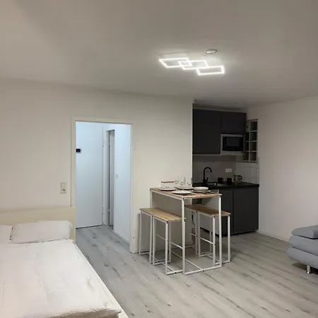 Modernes Nahe Arena & Mercedes Museum شقة