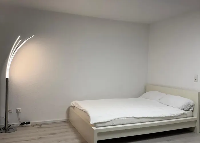 Modernes Nahe Arena & Mercedes Museum Daire