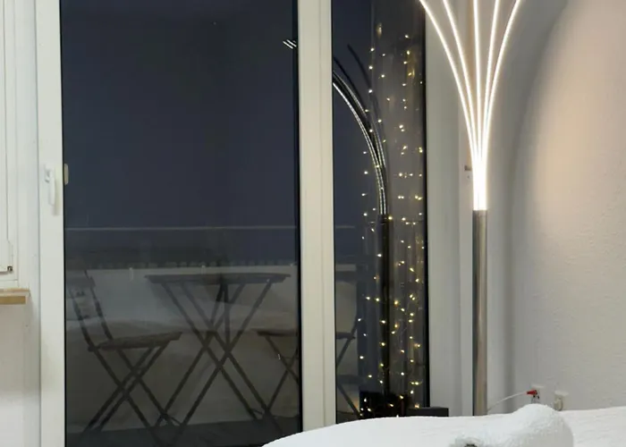 Daire Modernes Nahe Arena & Mercedes Museum *