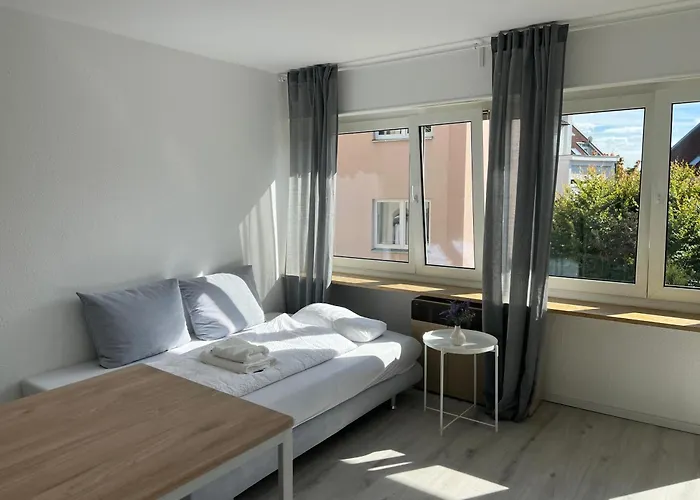 Modernes Nahe Arena & Mercedes Museum Daire