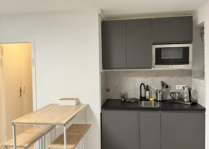 Modernes Nahe Arena & Mercedes Museum Daire