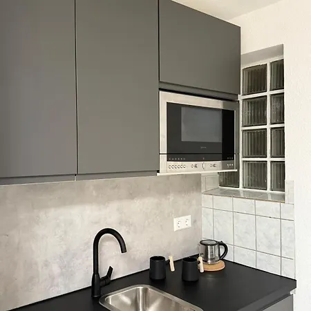 Apartman Modernes Nahe Arena & Mercedes Museum