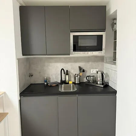 Modernes Nahe Arena & Mercedes Museum 아파트 *